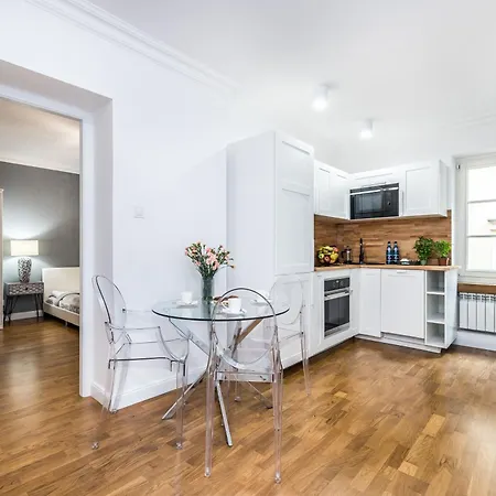 Апартаменты Just In Rynek Garncarskie 10 With Bonus Separate Office Tv