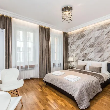 Апартаменты Just In Rynek Garncarskie 10 With Bonus Separate Office Tv Вроцлав